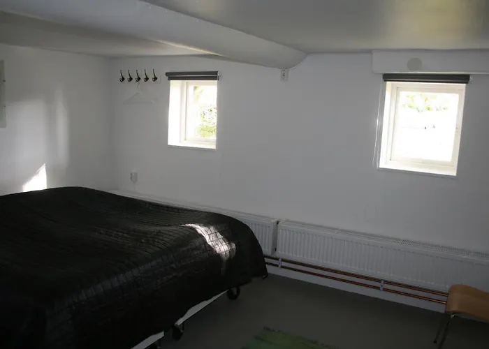 Lilla Huset Pa Slaetten B&B