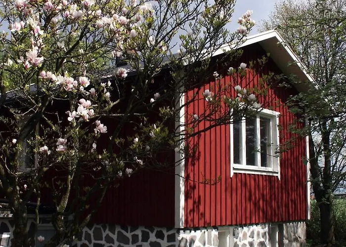 Lilla Huset Pa Slaetten B&B